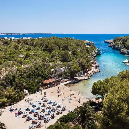 Globales Cala'n Blanes 3* 칼라엔블레인즈