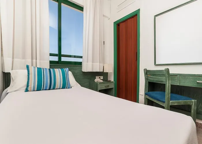 Globales Cala'n Blanes Hotel 3*