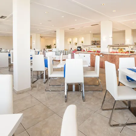Globales Cala'n Blanes 3*