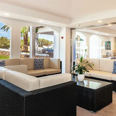Globales Cala'n Blanes 酒店