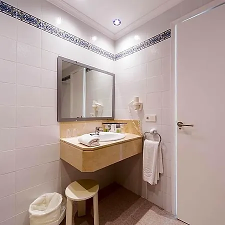 Globales Cala'n Blanes 3*
