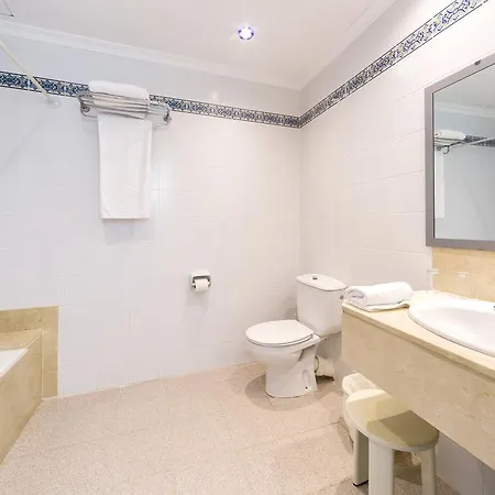 Globales Cala'n Blanes 3*
