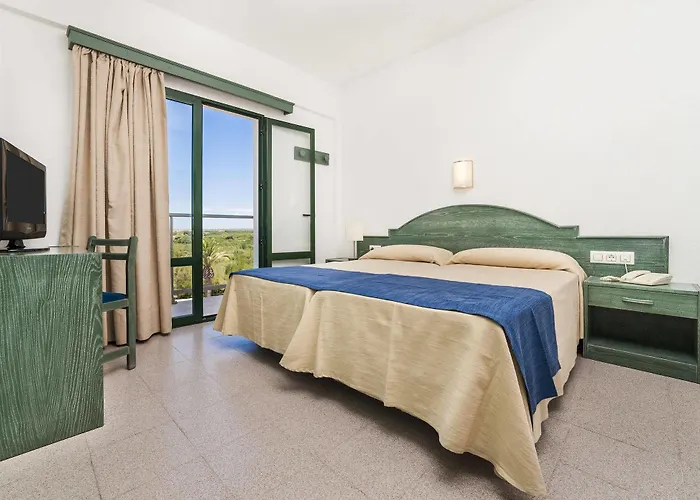 Globales Cala'n Blanes Отель